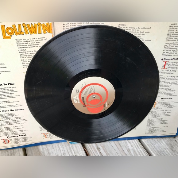 VINTAGE Childrens Vinyl Record Lolliwinks Music Song Chipmunk Sounding Voices - Picture 5 of 8